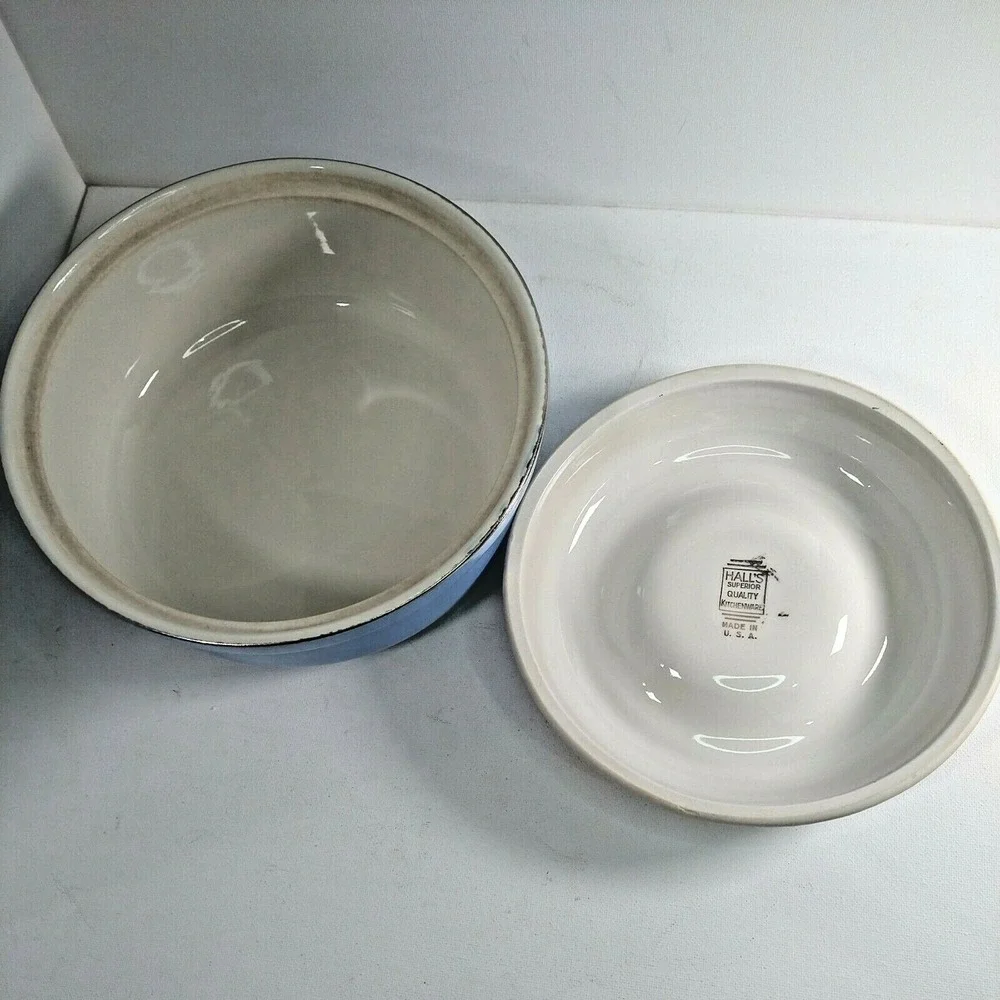 Vintage Halls Superior Quality Kitchenware Casserole Blue Rose Pared made in USA